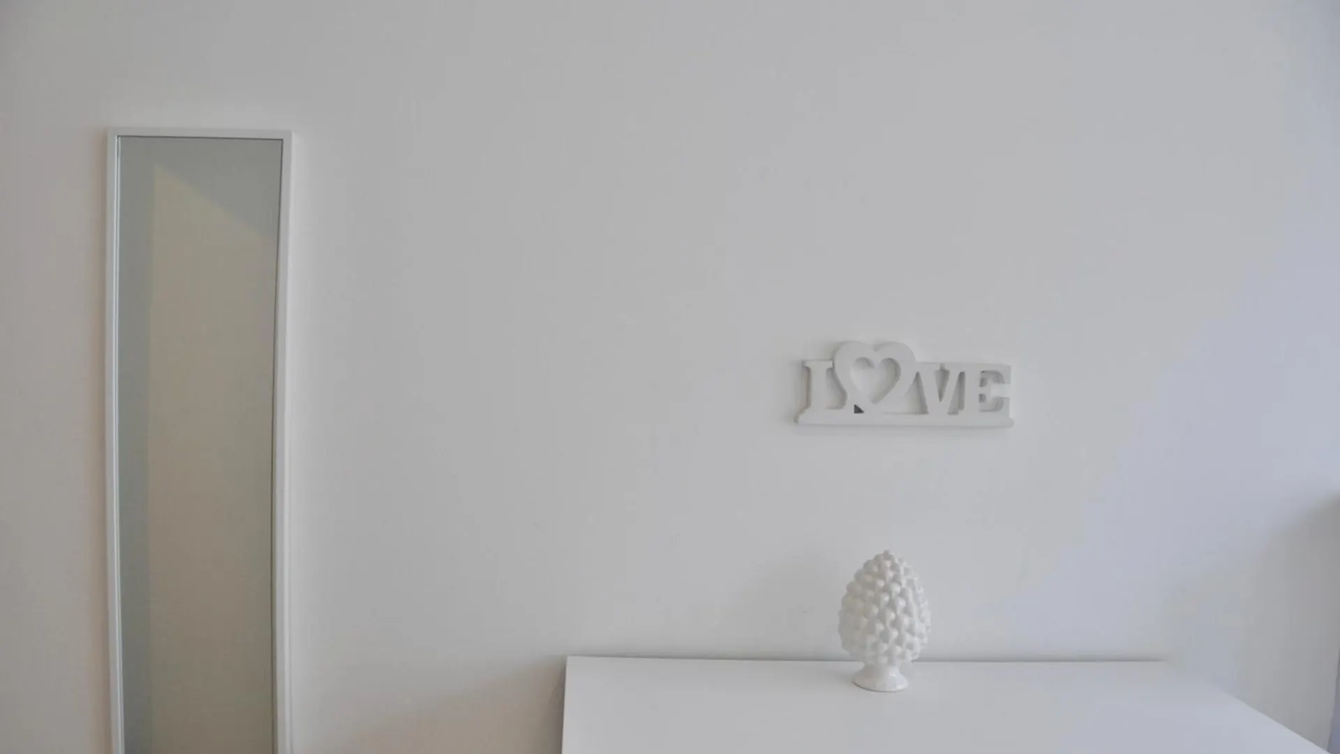 M.Aurelio Red Apartment Milan 0*,  Italy