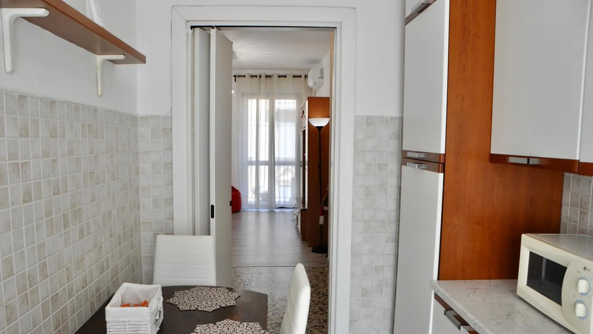M.Aurelio Red Apartment Milan 0*,  Italy